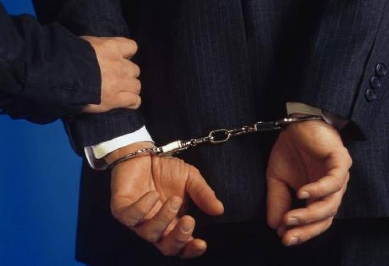 Πάτρα: 55χρονος παραδόθηκε στις Αρχές για χρέη στο Δημόσιο