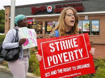 Χιλιάδες υπάλληλοι fast food βγήκαν στους δρόμους στις ΗΠΑ