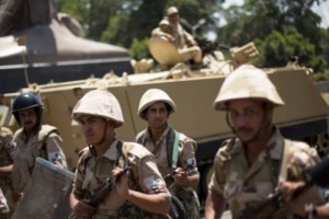 Αίγυπτος: Στρατιώτες εξουδετέρωσαν βόμβα σε σιδηροδρομική γραμμή