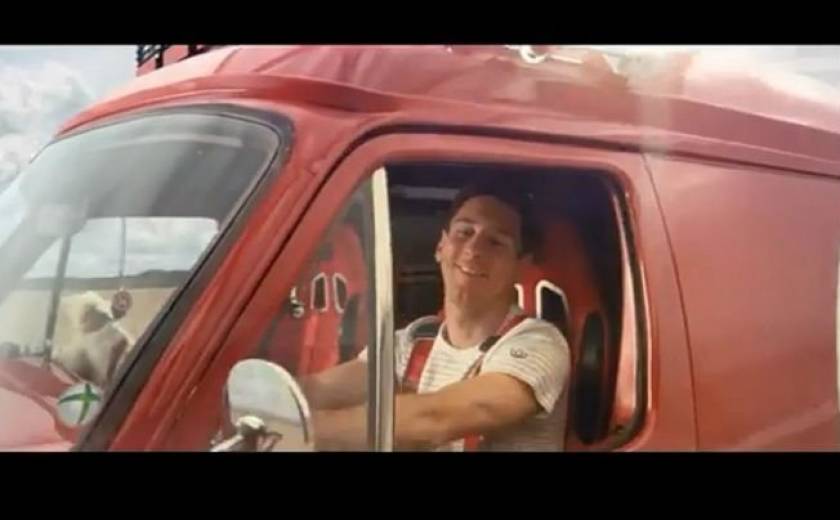 ΔΕΙΤΕ: Ο Messi οδηγεί φορτηγάκι (βίντεο)!