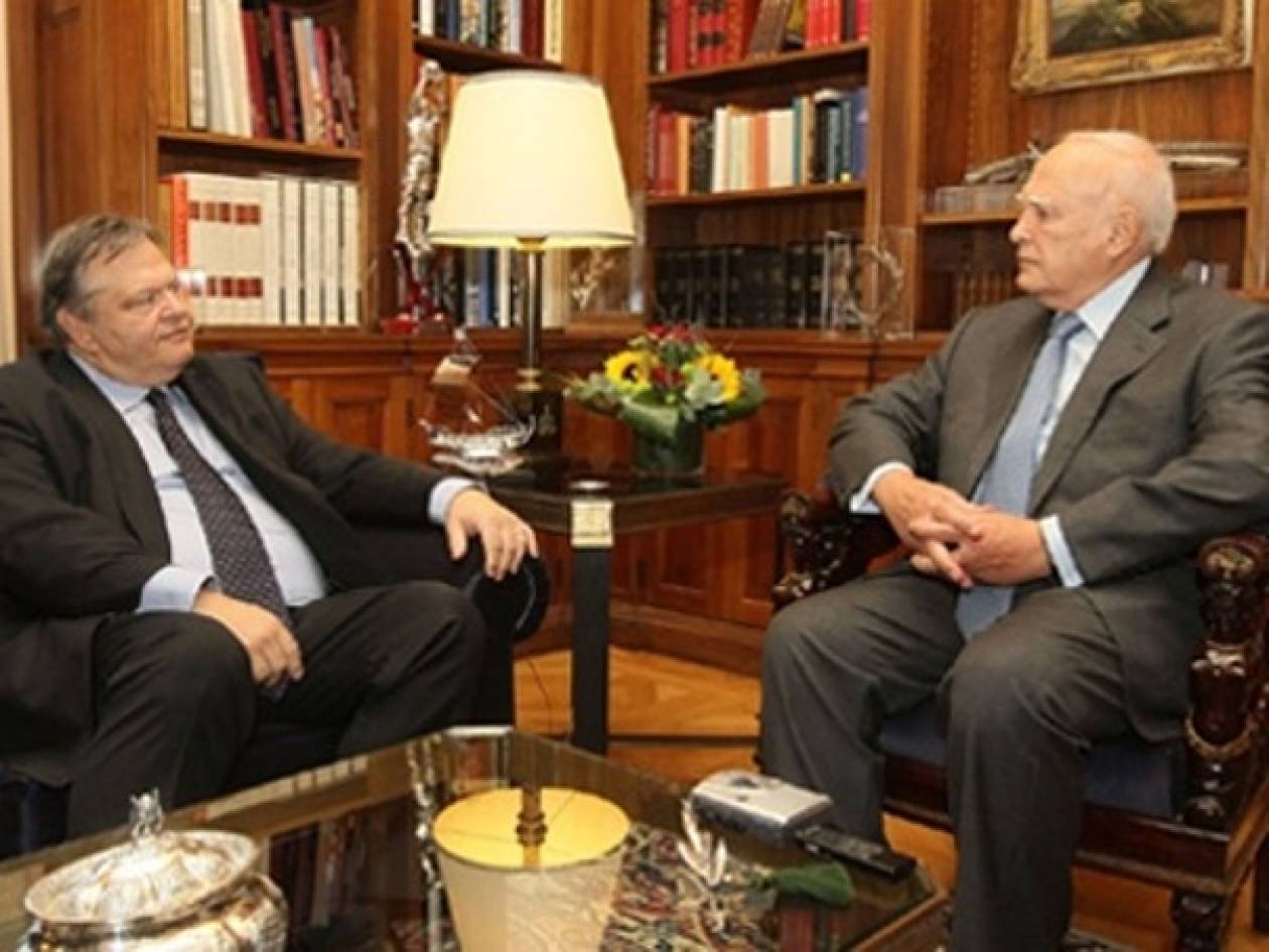 Συνάντηση του Προέδρου της Δημοκρατίας κ. Παπούλια με τον Ευ. Βενιζέλο