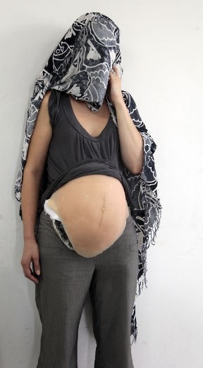 «Έγκυος» έκρυβε κοκαΐνη στην κοιλιά της