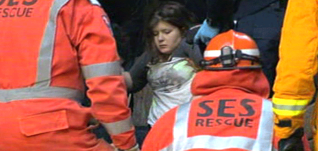 Βίντεο: 15χρονη παρέμεινε παγιδευμένη ανάμεσα σε βράχους για 6 ώρες