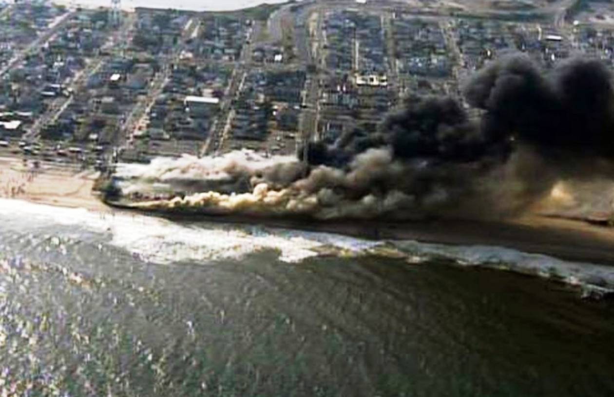 Βίντεο: Μεγάλη φωτιά στο Νιού Τζέρσεϊ - Καταστρέφονται επιχειρήσεις