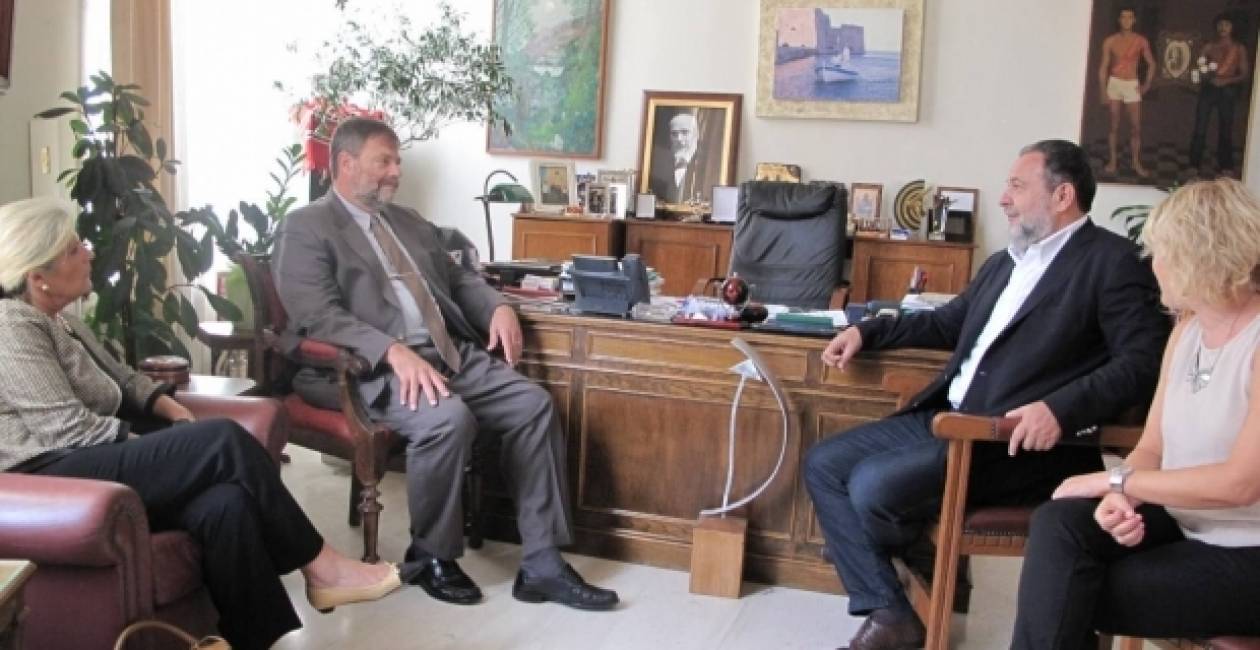 Ο Γερμανός πρέσβης συναντήθηκε με τον Δήμαρχο στο Ηράκλειο