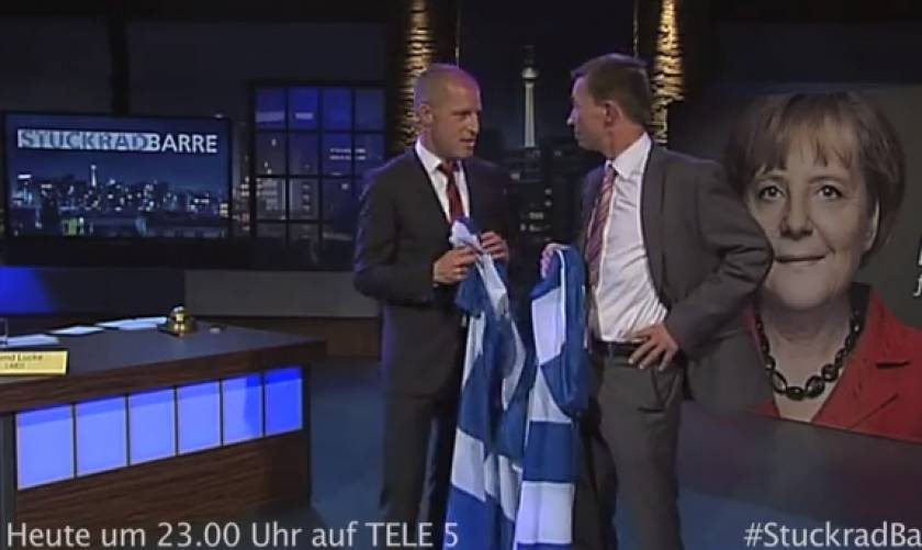 Βίντεο: Γερμανική εκπομπή «παίζει» με σκισμένη ελληνική σημαία