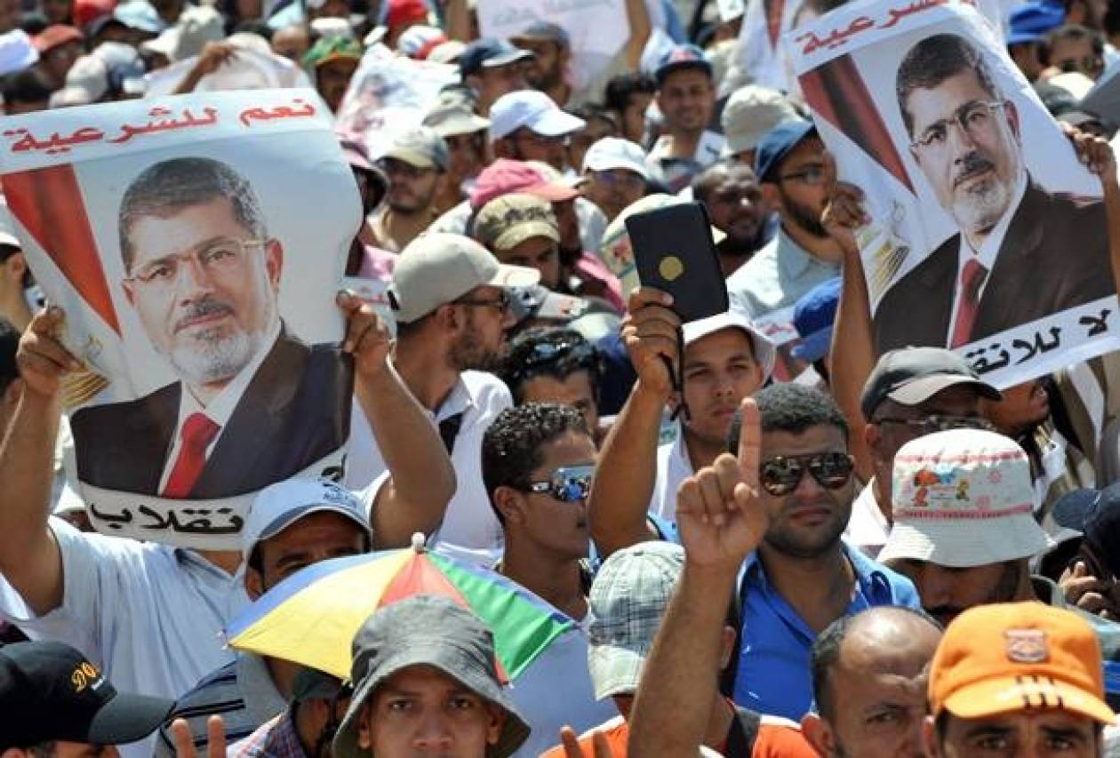 Αίγυπτος: «Χειροπέδες» στον εκπρόσωπο των Αδελφών Μουσουλμάνων