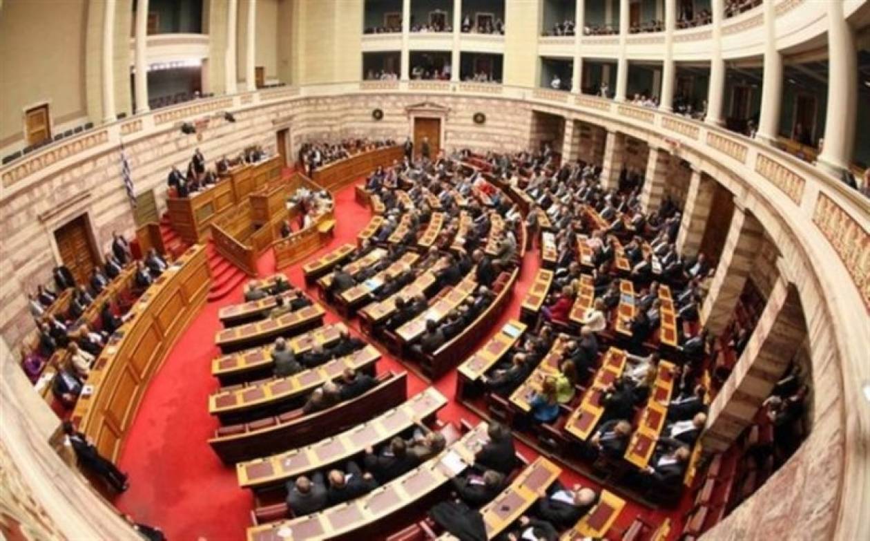 Βουλή: Ομόφωνη καταδίκη της δολοφονίας του Παύλου Φύσσα