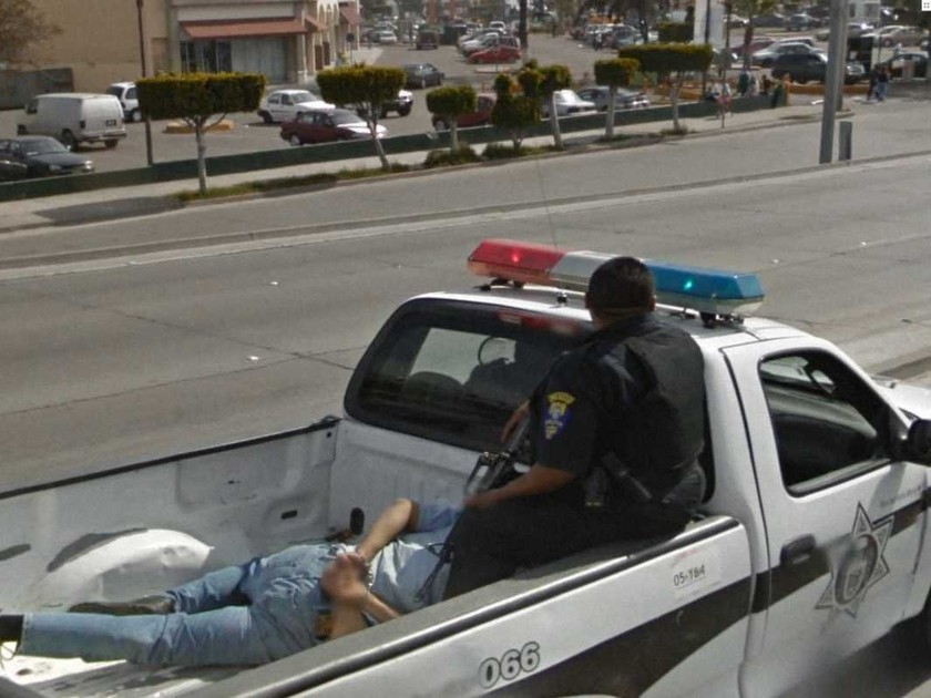 Σοκαρίστηκες φωτογραφίες κατέγραψαν οι κάμερες της Google Street View