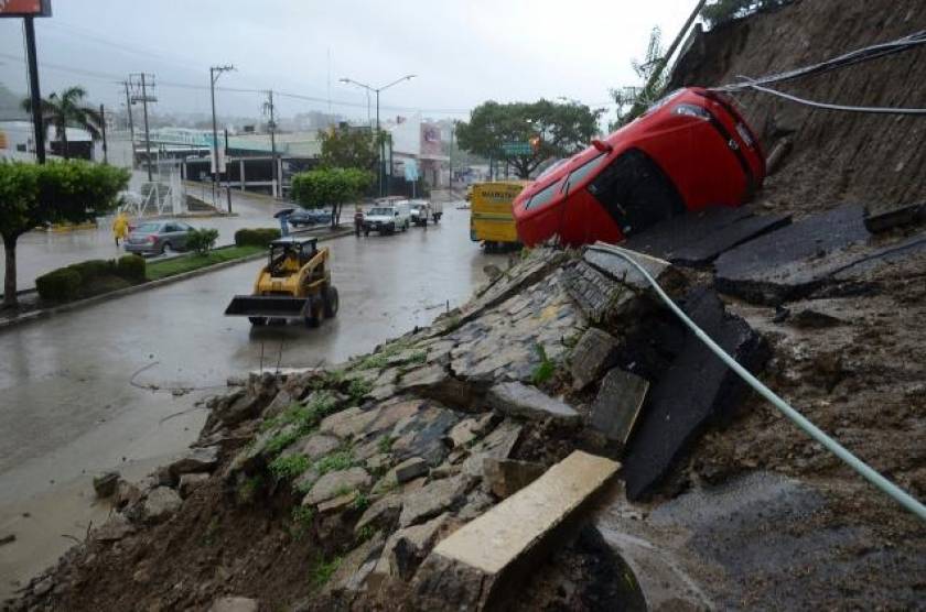 Μεξικό: Ξανάνοιξε μετά τις πλημμύρες ο αυτοκινητόδρομος στο Ακαπούλκο