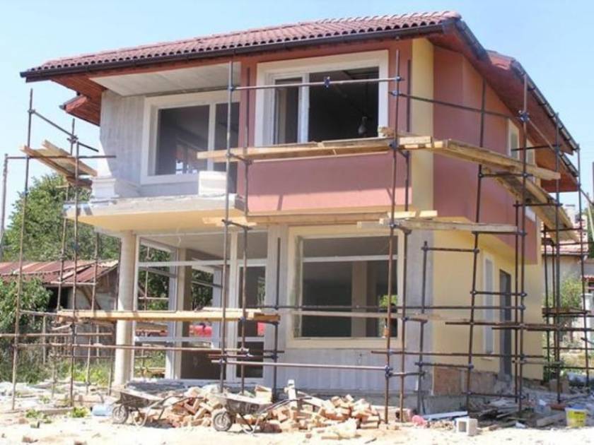 Πτώση στις τιμές κατασκευής κατοικιών