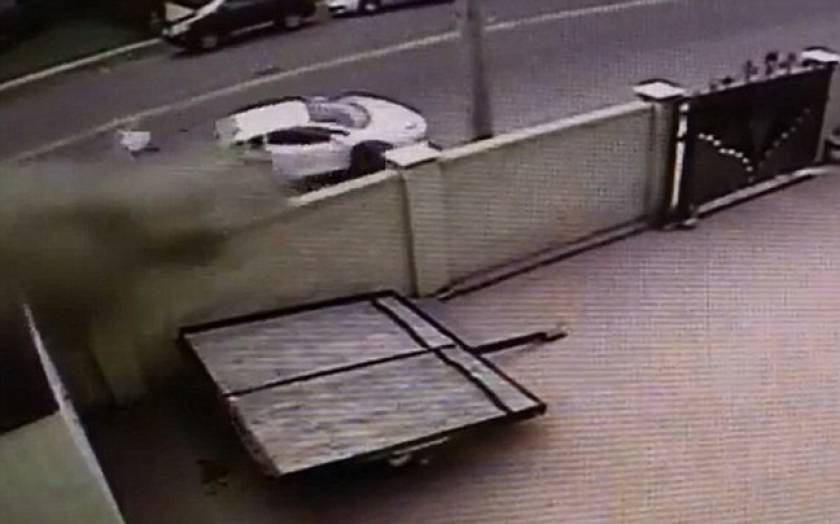 Βίντεο από σοκαριστικό ατύχημα: Lamborghini κόπηκε στα δύο!