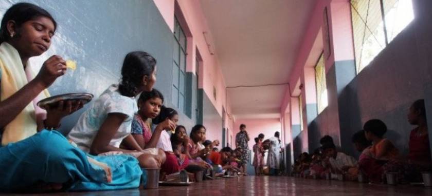 Ανήλικα κορίτσια στην Ινδία πωλούνται ως δούλες για 1 ευρώ