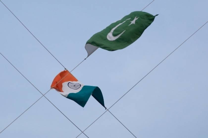Η Ινδία και το Πακιστάν συμφώνησαν κατάπαυση του πυρός στα σύνορά τους