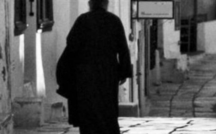 ΣΟΚ στη Ρόδο: Ιερέας κακοποιούσε την ανήλικη κόρη του