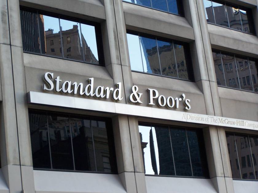 Standard & Poor's: Επιβεβαίωσε την αξιολόγηση Β-/Β για την Ελλάδα