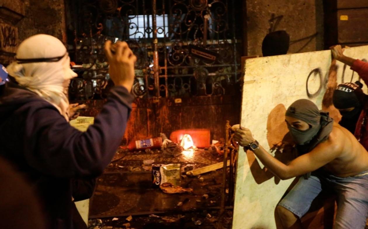 Βίντεο: Νύχτα βίας στη Βραζιλία