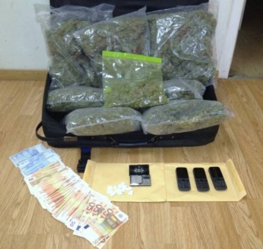 Συνελήφθησαν έμποροι ναρκωτικών στη Νέα Σμύρνη