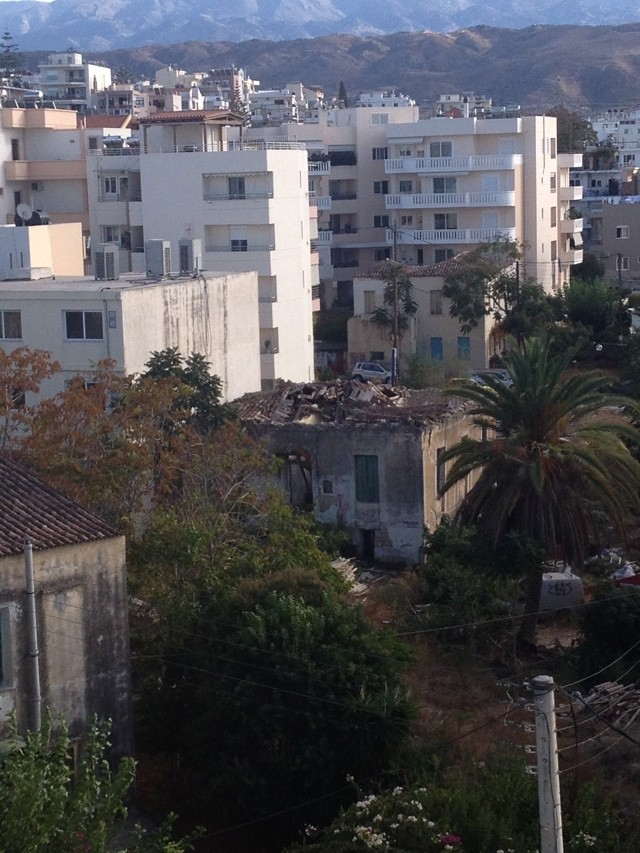 Σεισμός στην Κρήτη: Υλικές ζημιές σε σπίτια και καταστήματα (pics)