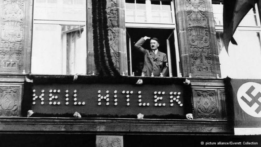 Άγνωστες πτυχές της ζωής του Χίτλερ σε νέα βιογραφία του
