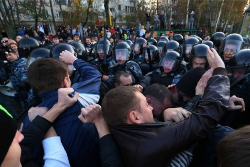 Διαδηλώσεις κατά των μεταναστών και επεισόδια στους δρόμους της Μόσχας