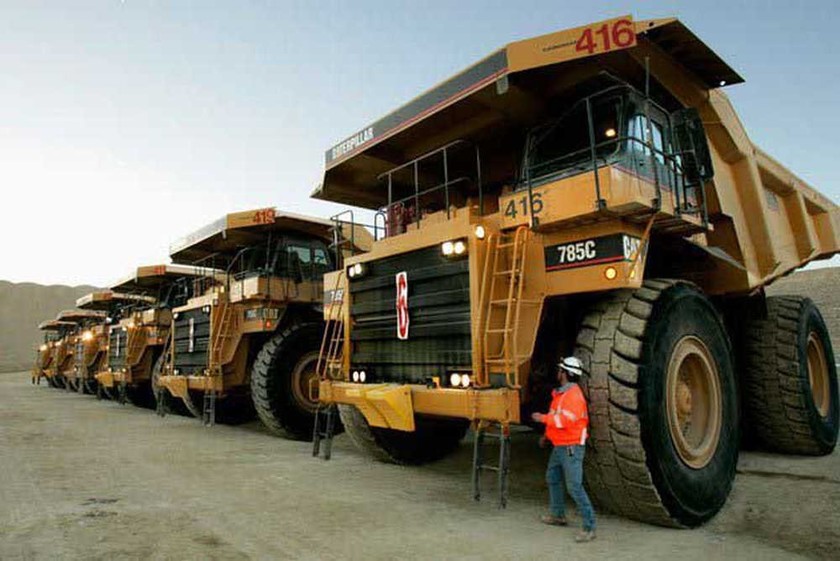 Φορτηγά - θηρία που μεταφέρουν 450  τόνους