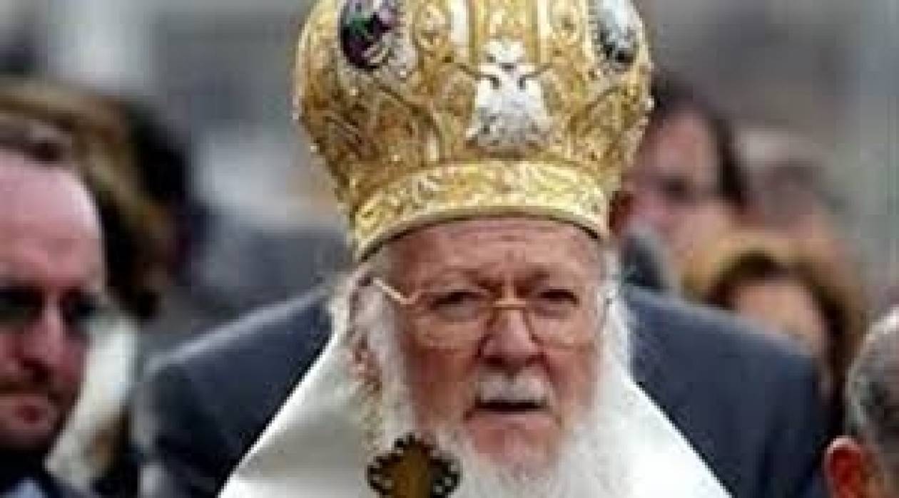 O Οικουμενικός πατριάρχης με τους απόρους σε συσσίτια στη Θεσσαλονίκη