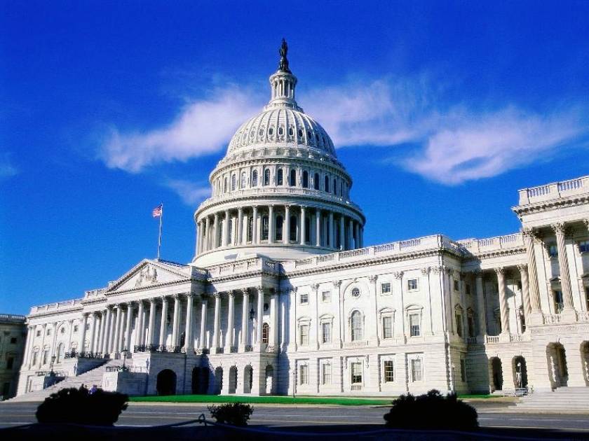 ΗΠΑ: Τί σημαίνει η υπερψήφιση του νομοσχεδίου από τη Γερουσία