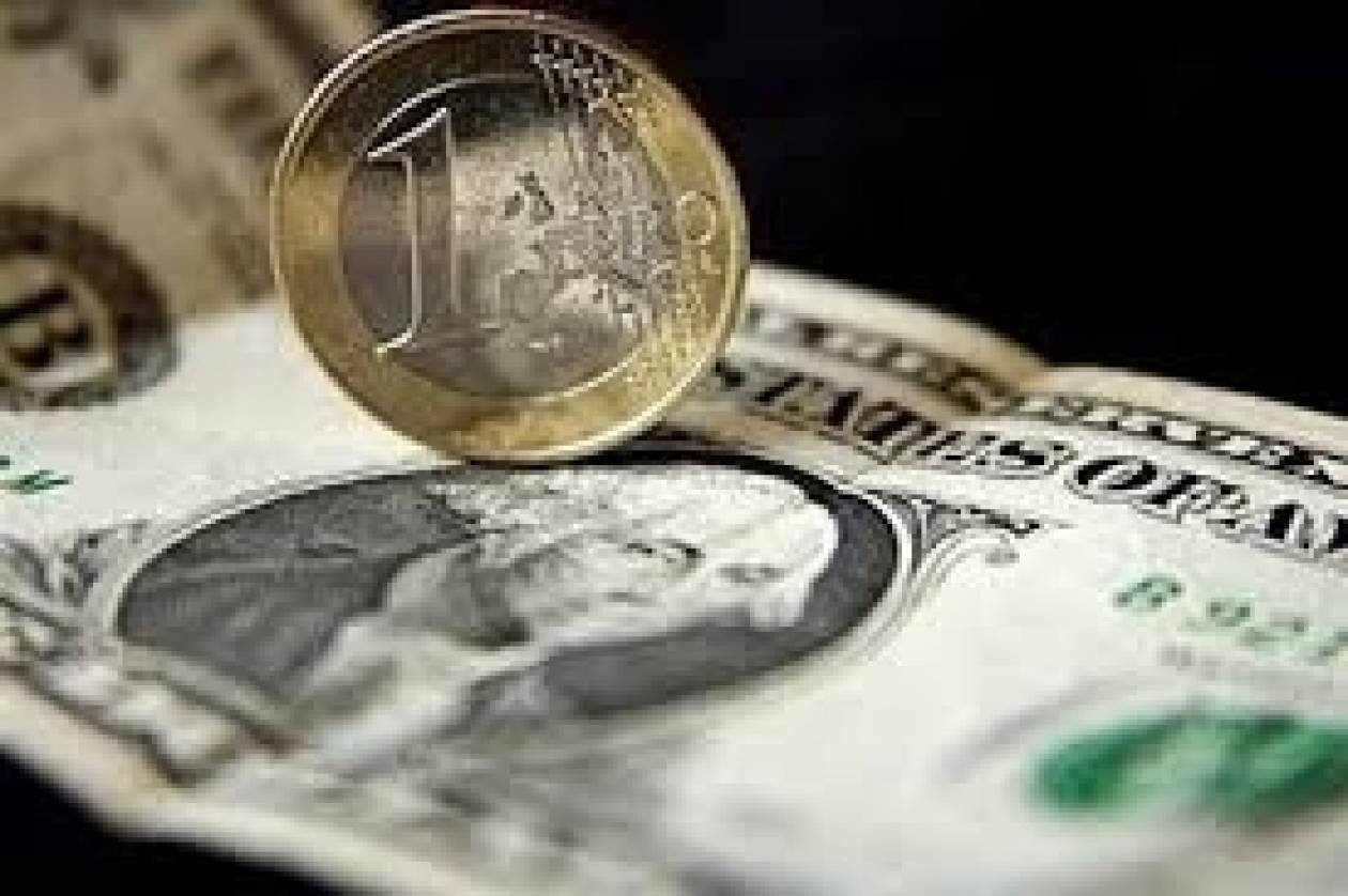 Προς τα 1,37 δολάρια σκαρφαλώνει το ευρώ