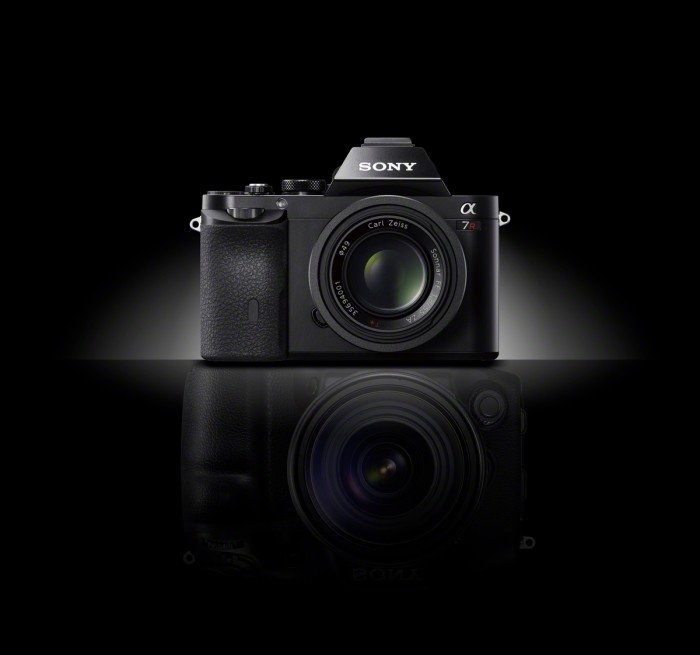 Η Sony παρουσιάζει την α7R: Η μικρότερη και ελαφρύτερη φωτογραφική 