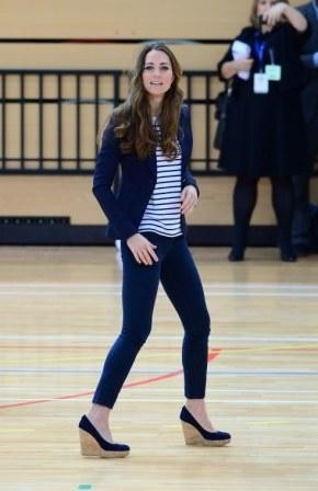 Σε απίστευτη φόρμα η Kate: 2,5 μήνες μετά τη γέννα παίζει βόλεϊ (pics)