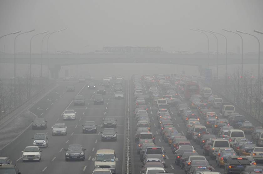 Ορατότητα μηδέν εξαιτίας της ομίχλης στην Κίνα