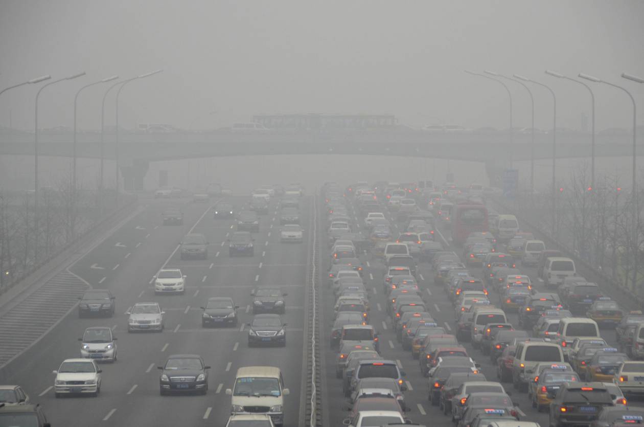 Ορατότητα μηδέν εξαιτίας της ομίχλης στην Κίνα