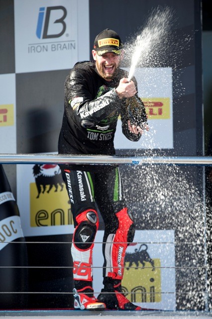 O Tom Sykes παγκόσμιος πρωταθλητής του Superbike για την Kawasaki