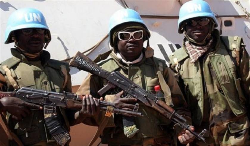 Μάλι: βομβιστής-καμικάζι σκότωσε δύο κυανόκρανους και ένα παιδί