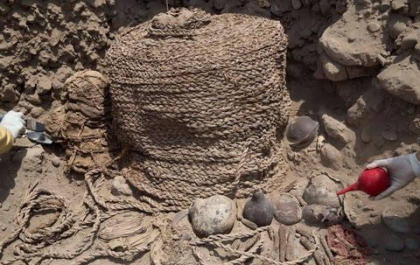 Περού: Ανακαλύφθηκαν μούμιες ηλικίας 1.000 ετών