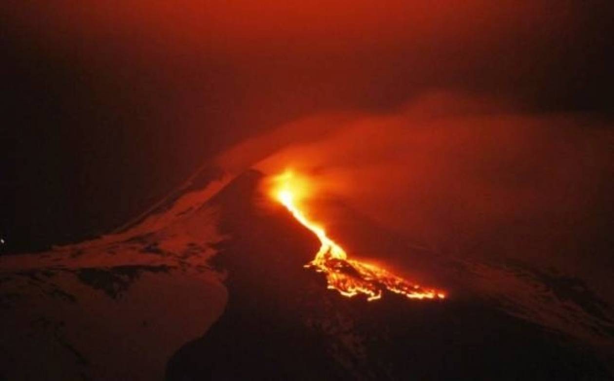 «Ξύπνησε» και πάλι το ηφαίστειο Αίτνα