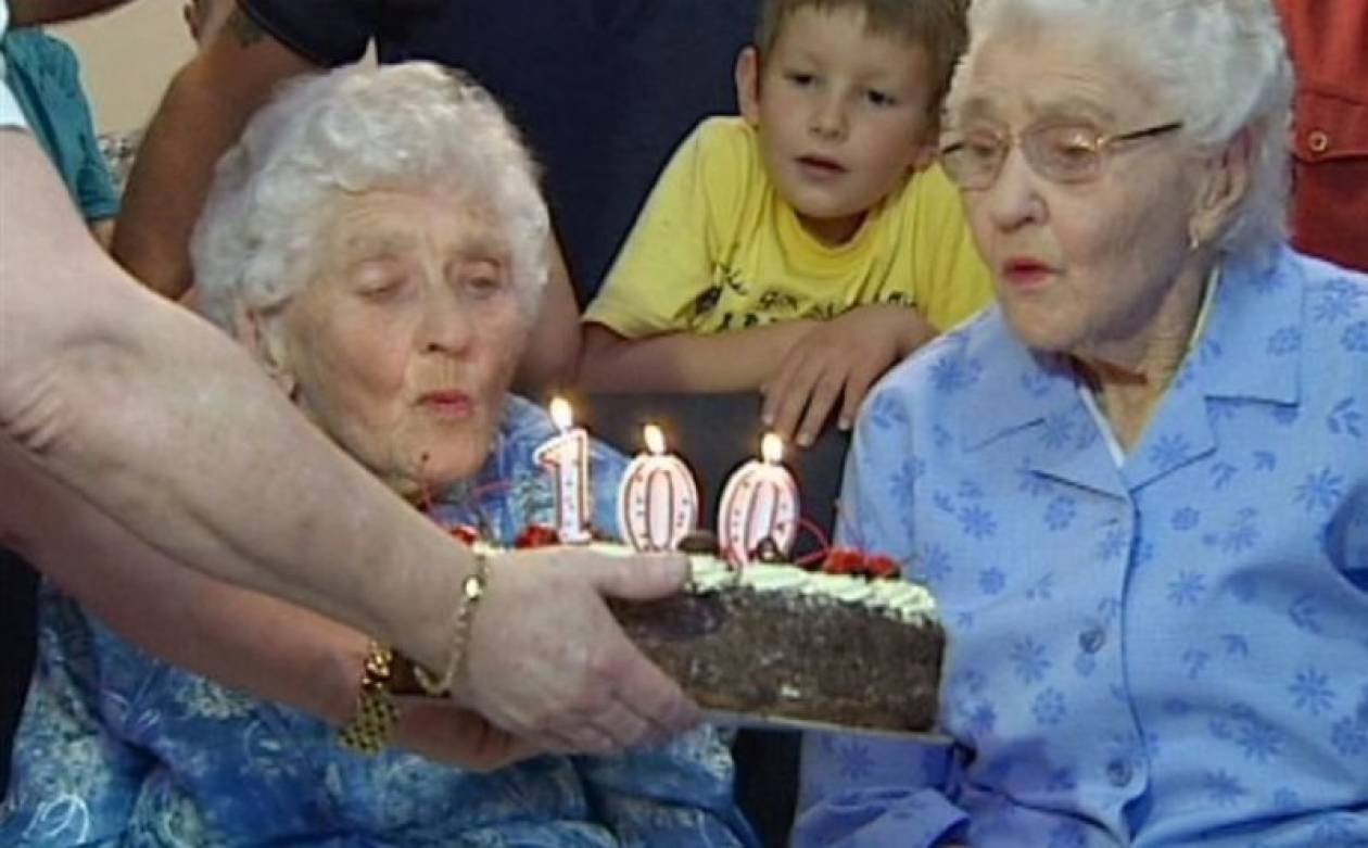 Οι γηραιότερες δίδυμες της Αυστραλίας γιόρτασαν τα 100α γενέθλια τους