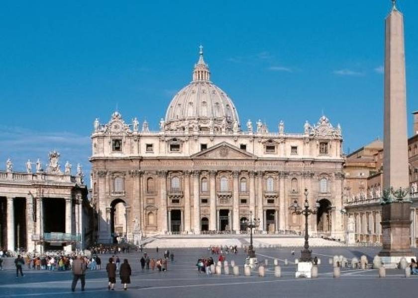 Το Βατικανό επανεξετάζει τη στάση του σε κοινωνικά και ηθικά θέματα