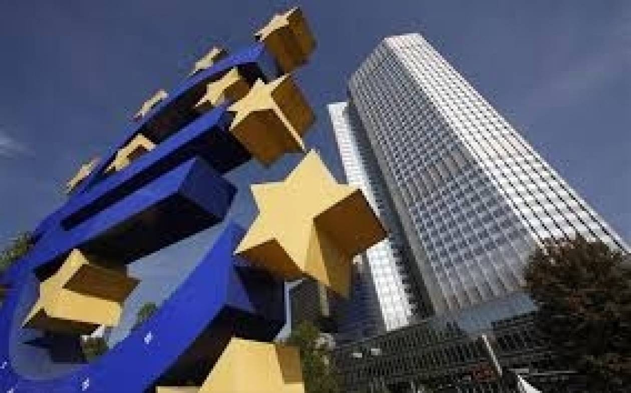 Ασφυκτικές πιέσεις στην ΕΚΤ για μείωση των επιτοκίων
