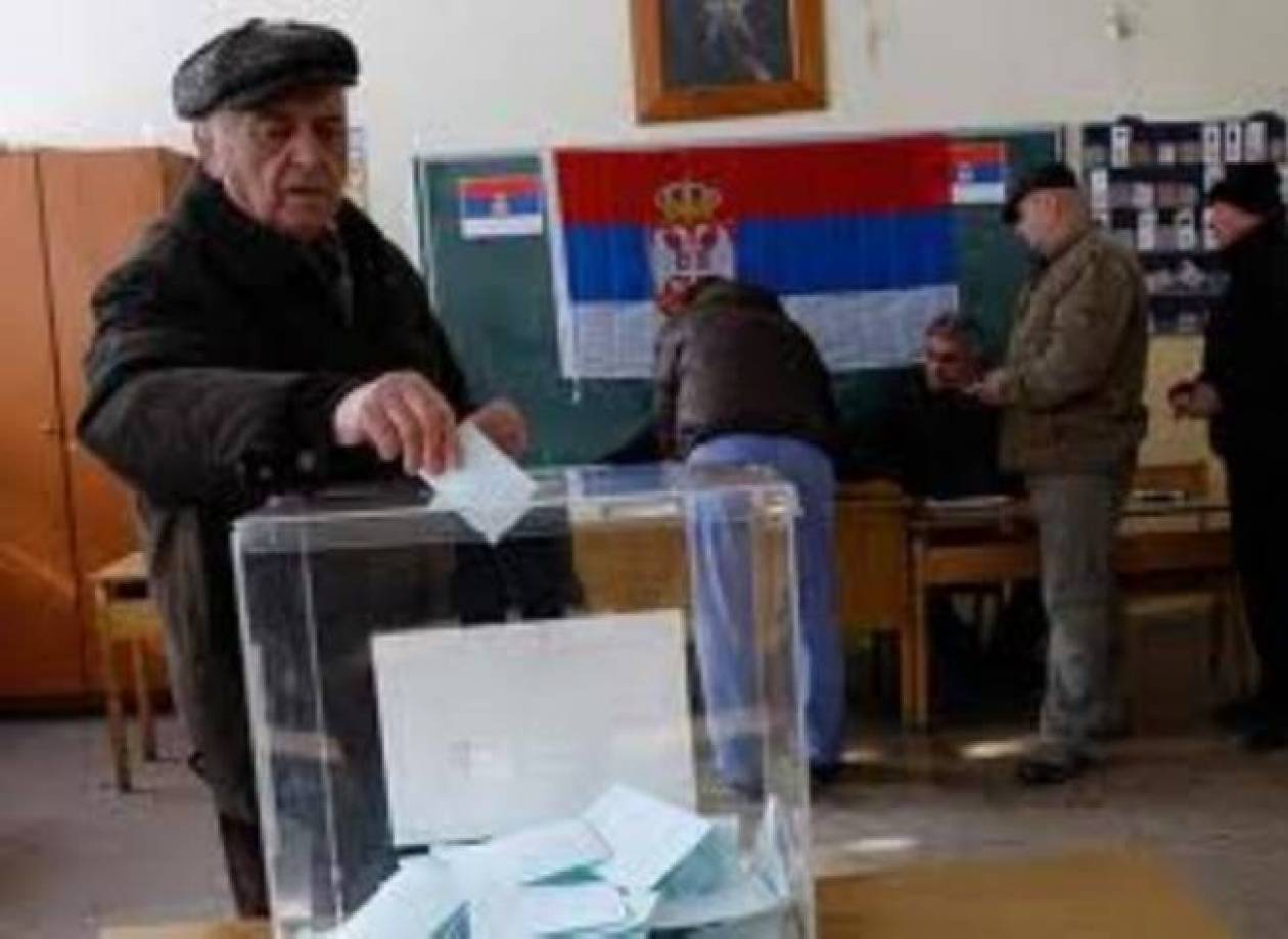 Κόσοβο: Μασκοφόροι επιτέθηκαν σε εκλογικό τμήμα