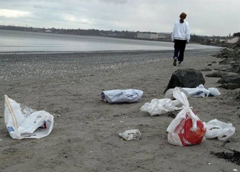 ΕΕ: Να περιοριστεί η χρήση πλαστικών σακουλών