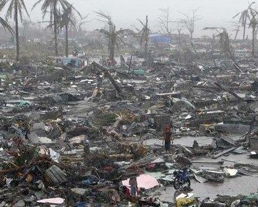 Στο Βιετνάμ κατευθύνεται ο φονικός τυφώνας
