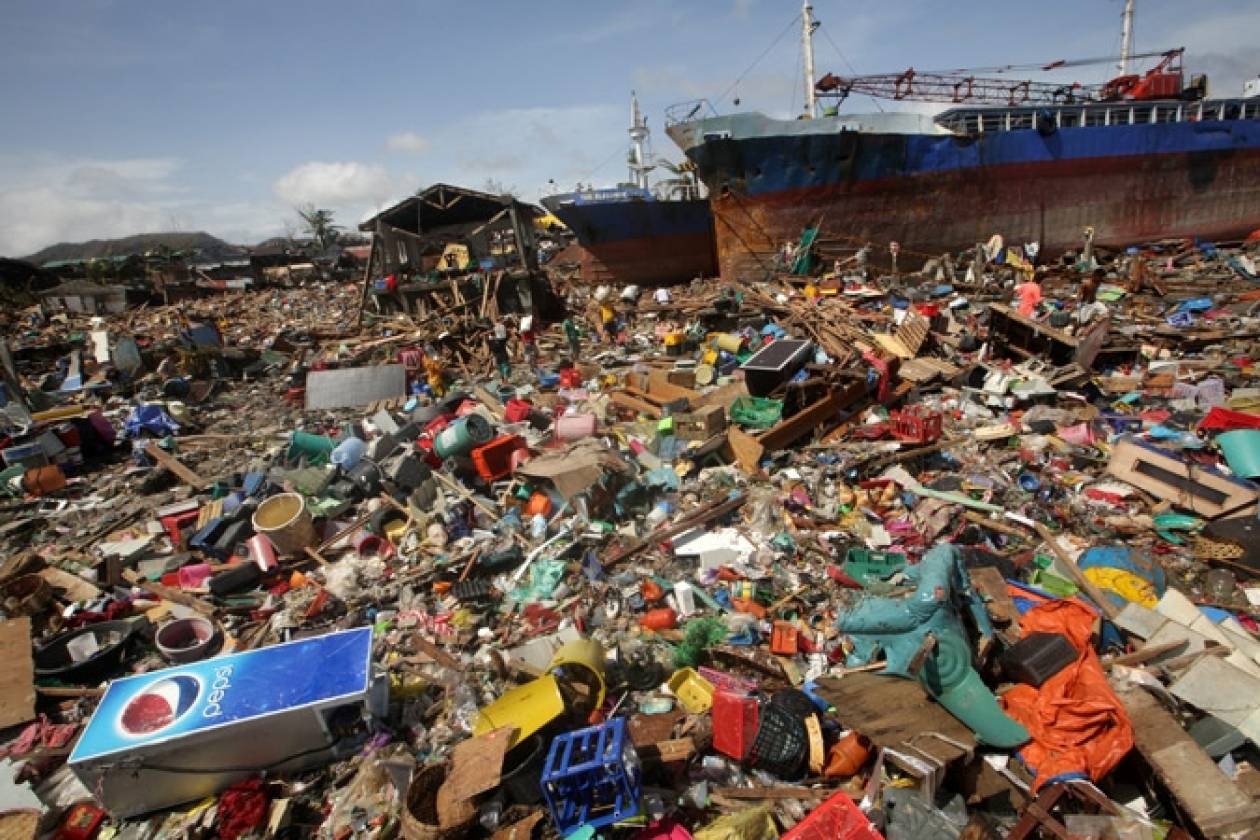 Διεθνής βοήθεια στις Φιλιππίνες για τα θύματα του τυφώνα