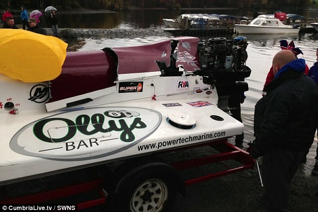 Συγκλονιστικό: Δείτε Powerboat να ανατρέπεται με ταχύτητα 130 μιλίων 