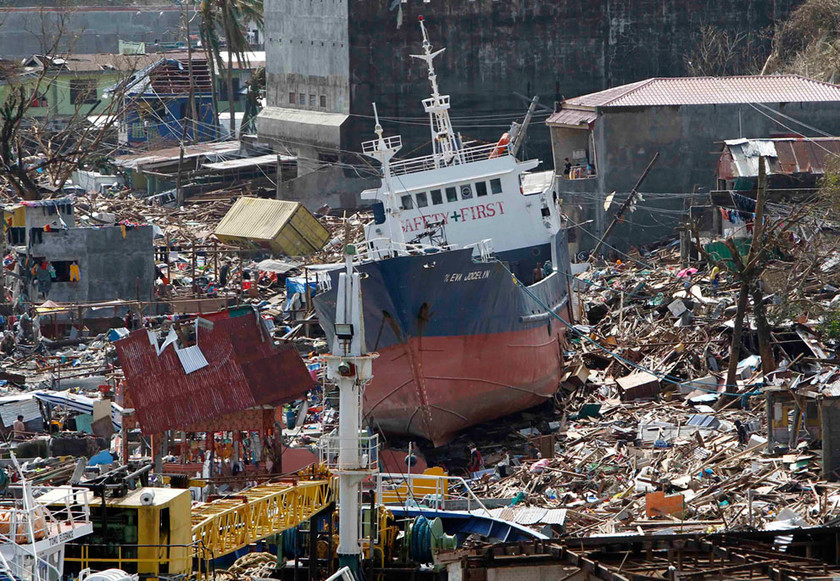 Εικόνες αποκάλυψης! Δείτε τι άφησε πίσω του ο τυφώνας Χαϊγιάν (pics)