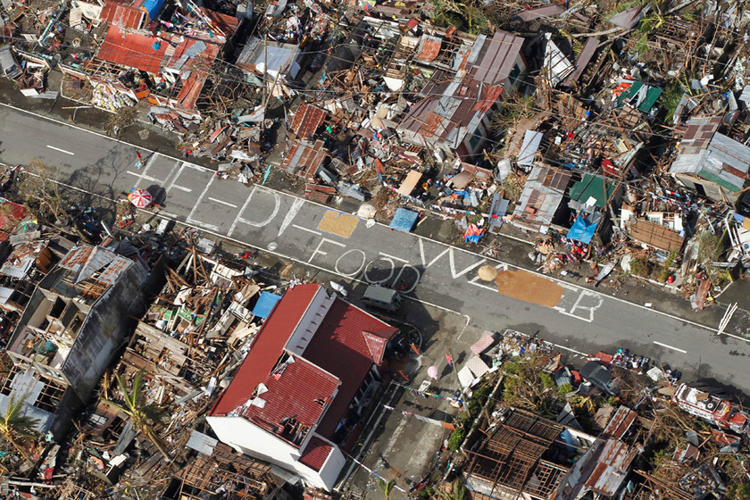 Συγκλονιστικές φωτογραφίες: Η επόμενη μέρα στις Φιλιππίνες