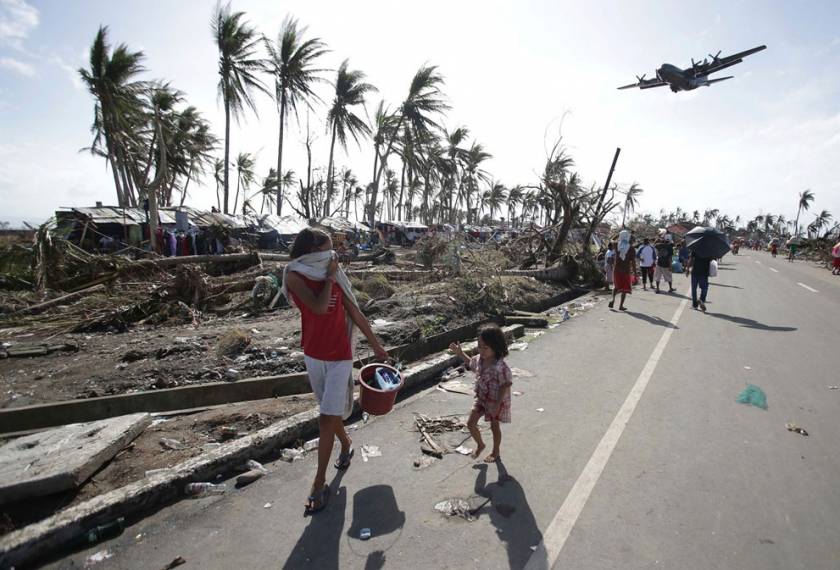Ο ΟΗΕ κάνει έκκληση να επιταχυνθεί η βοήθεια στις Φιλιππίνες