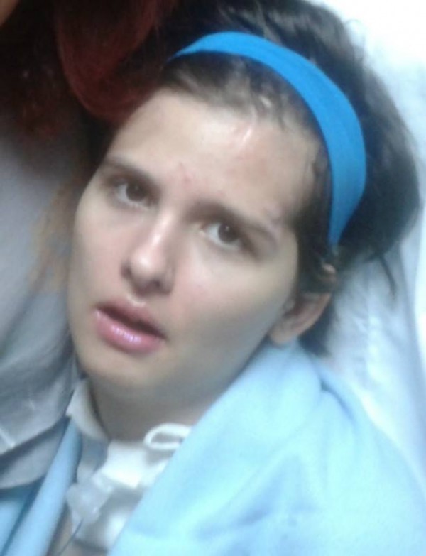 Συγκλονιστικές φωτογραφίες της 16χρονης Μυρτώς από το νοσοκομείο 