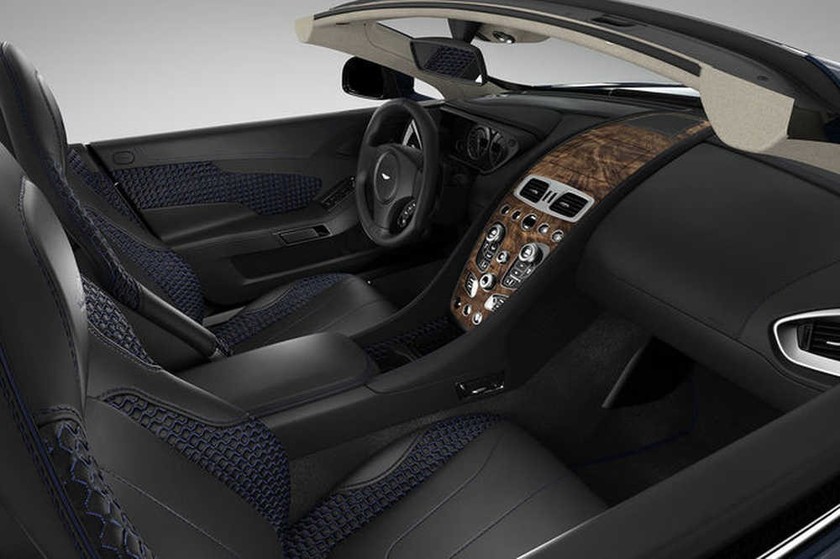 Δείτε την Aston Martin Vanguish Volante 